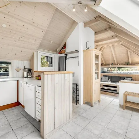 Ferienhaus Hothbrod - 1-2km From The Sea By Interhome