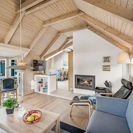 度假居 Hothbrod - 1-2km From The Sea By Interhome