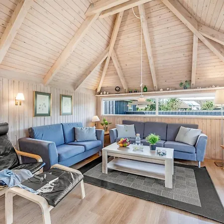Hothbrod - 1-2km From The Sea By Interhome *