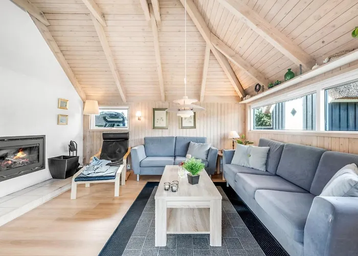 Hothbrod - 1-2km From The Sea By Interhome